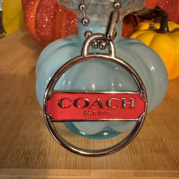 Coach large coral & silver metal hangtag - Picture 1 of 2